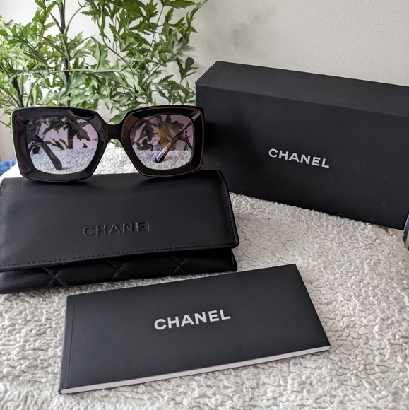 CHANEL Accessories - Chanel Rectangular Sunglasses (Black/Gold)
